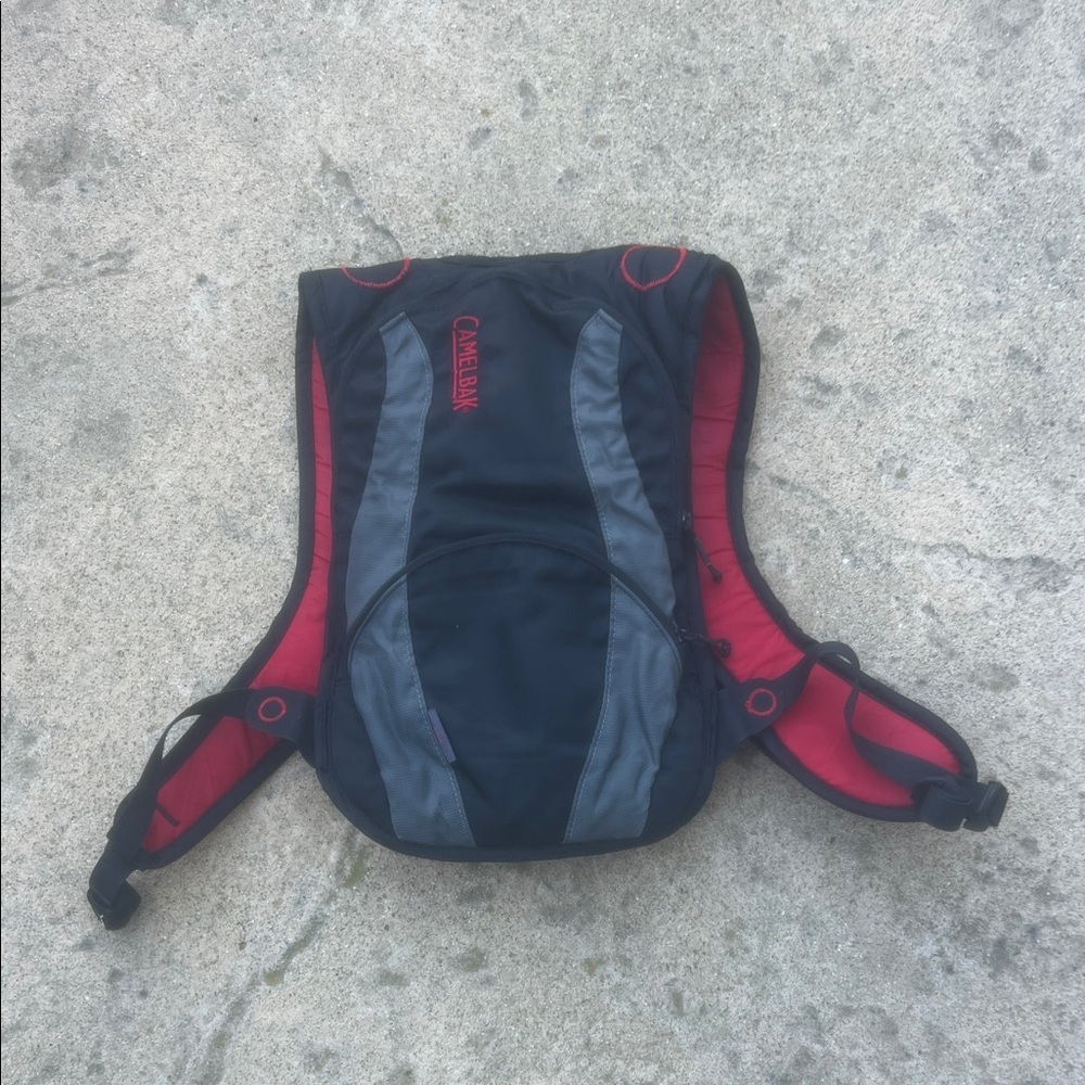 CamelBak Zoid Anti-Freeze Technolgy Snow Hydration Backpack Black/Red/Grey